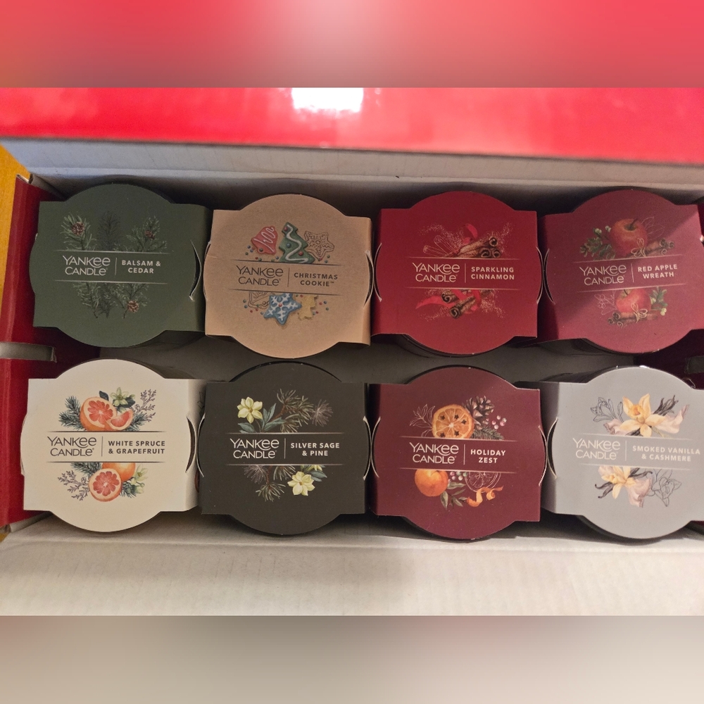 Yankee Candle Christmas Mini 1.3 oz Scented Candles Lot Of 8 Holiday Set